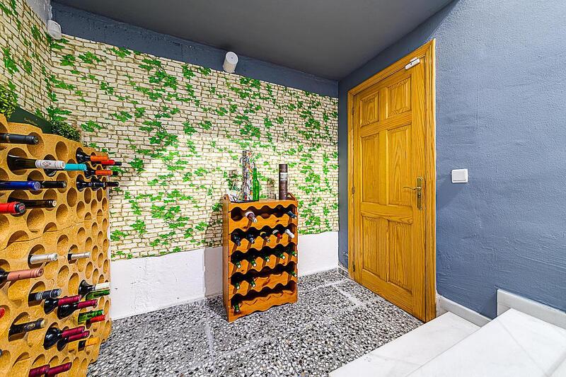 5 bedroom Villa for sale