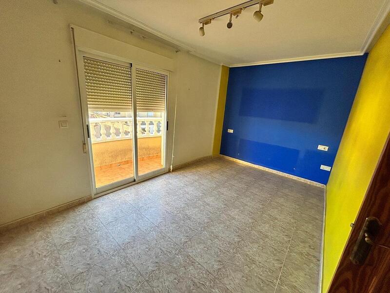 4 Schlafzimmer Stadthaus zu verkaufen