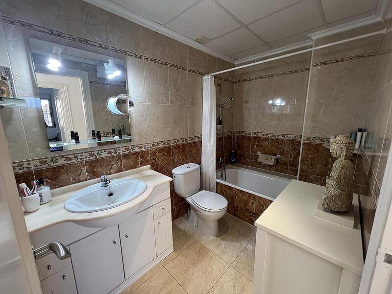 2 slaapkamer Appartement Te koop