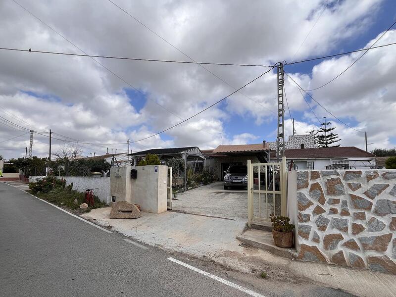 Деревенский Дом продается в Los Montesinos, Alicante