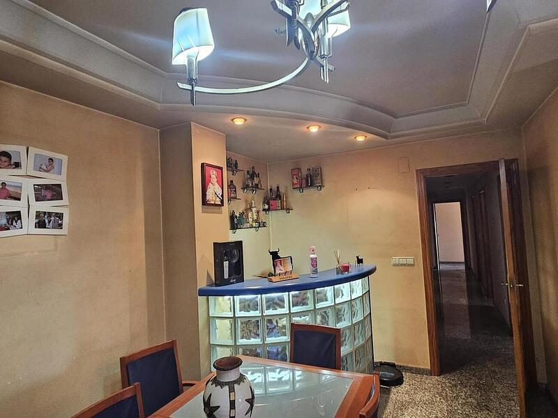 4 Schlafzimmer Appartement zu verkaufen