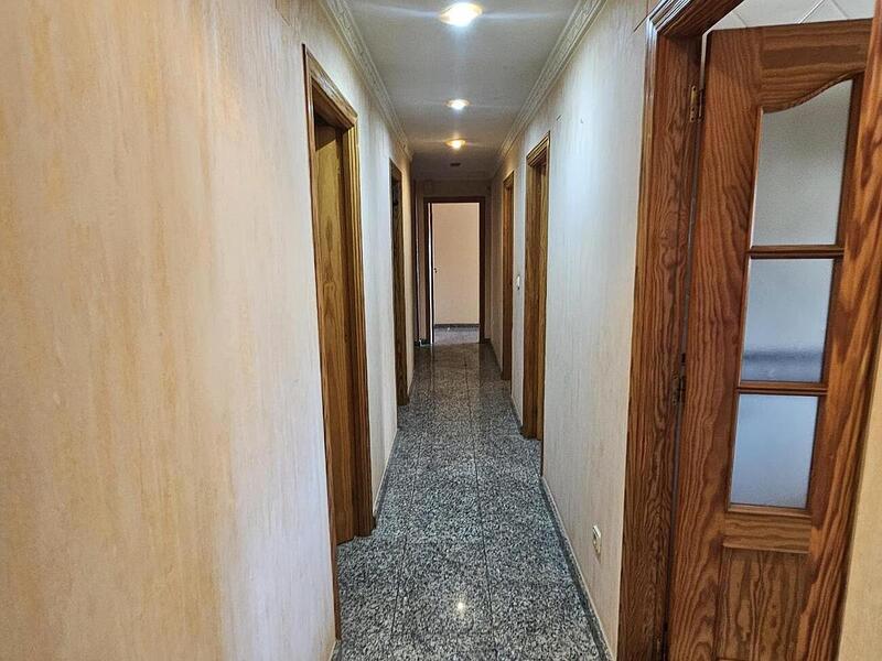 4 Schlafzimmer Appartement zu verkaufen