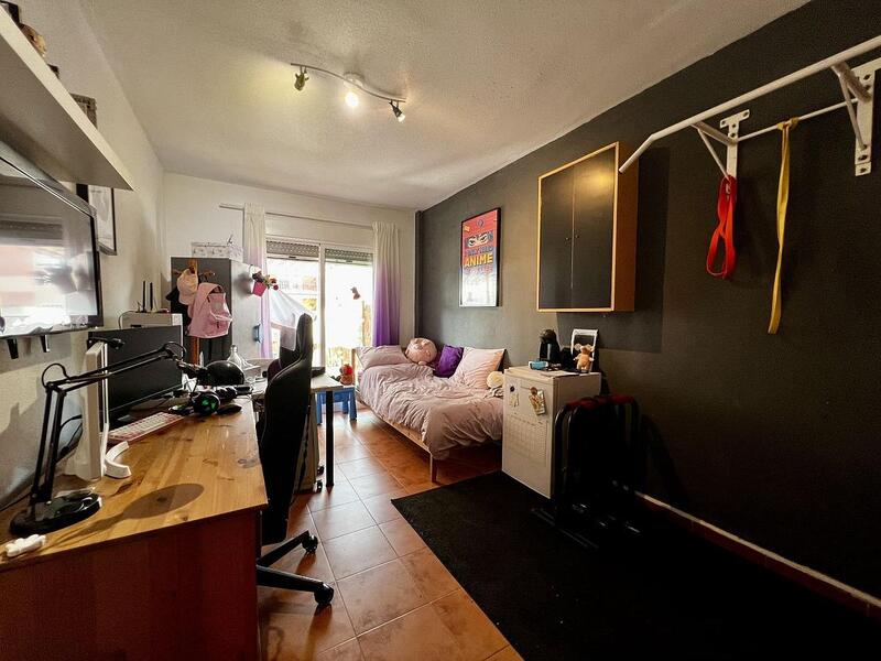 3 slaapkamer Gezinswoning Te koop