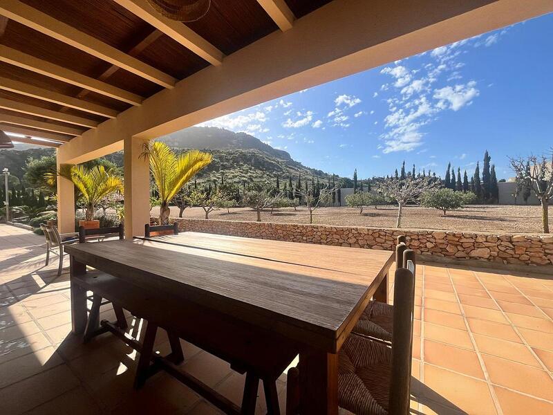 4 Cuarto Villa en venta