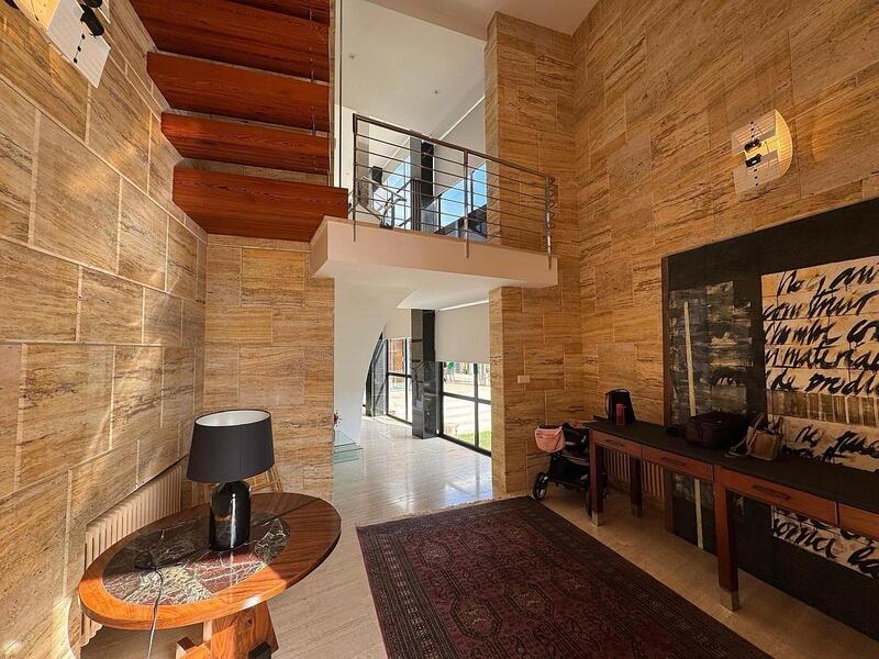 7 Cuarto Villa en venta