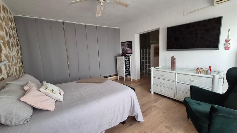 5 bedroom Villa for sale