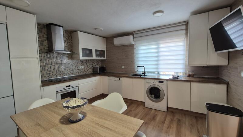 5 bedroom Villa for sale