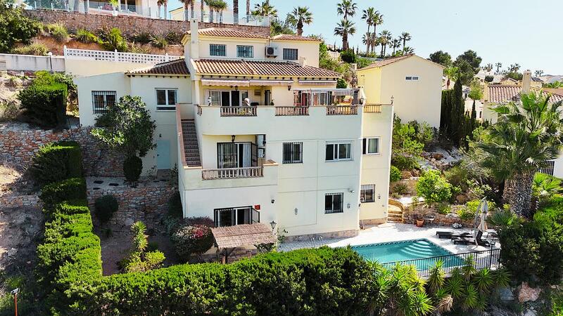 4 slaapkamer Villa Te koop