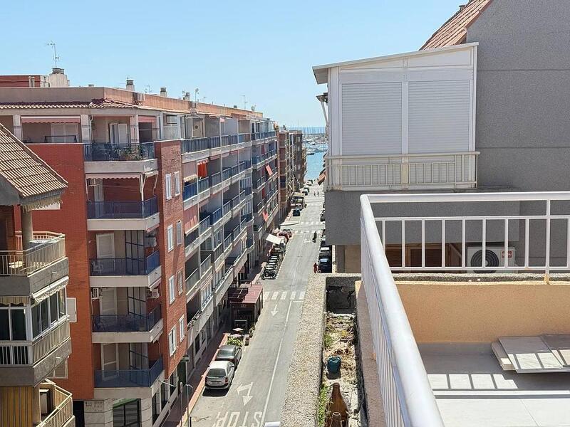 квартира продается в Torrevieja, Alicante