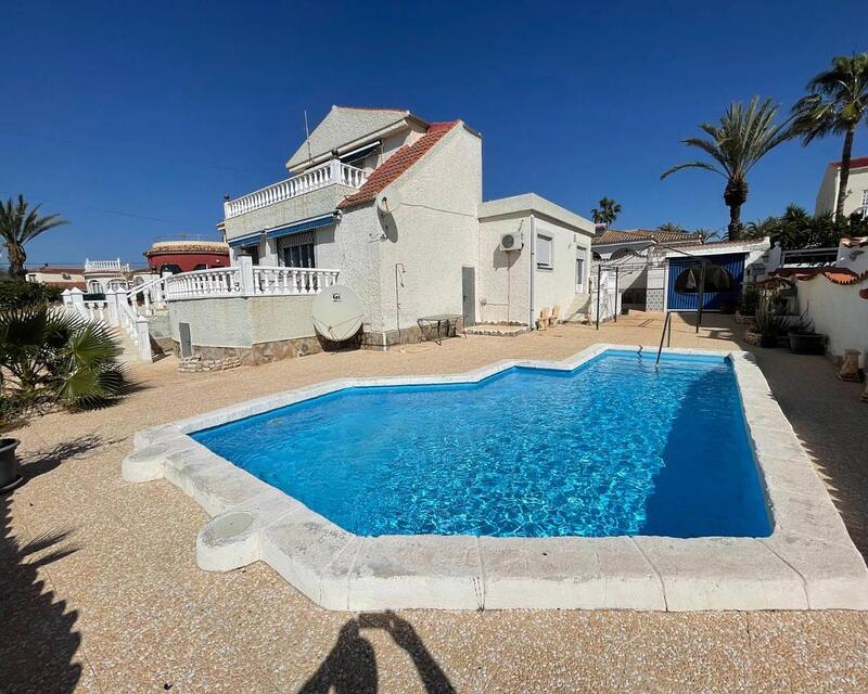 Villa til salg i Ciudad Quesada, Alicante
