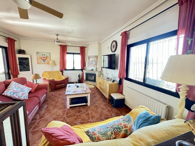3 Schlafzimmer Landhaus zu verkaufen