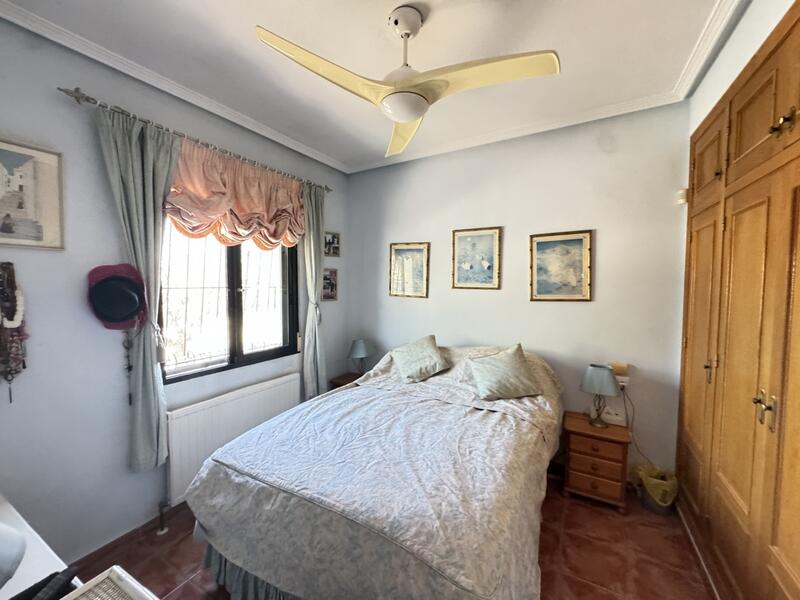 3 Schlafzimmer Landhaus zu verkaufen