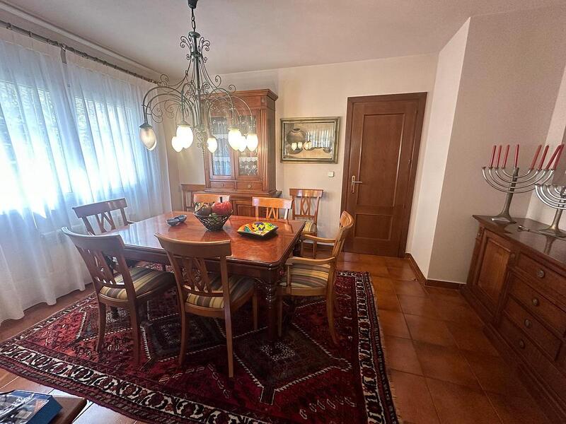 4 Schlafzimmer Villa zu verkaufen
