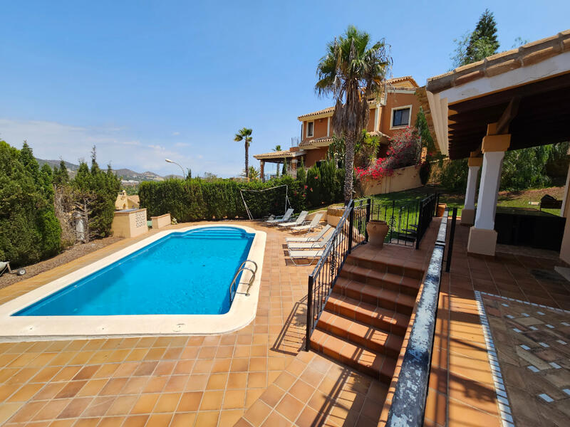 6 chambre Villa à vendre