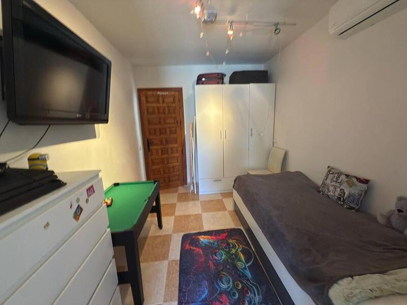 2 bedroom Townhouse for sale