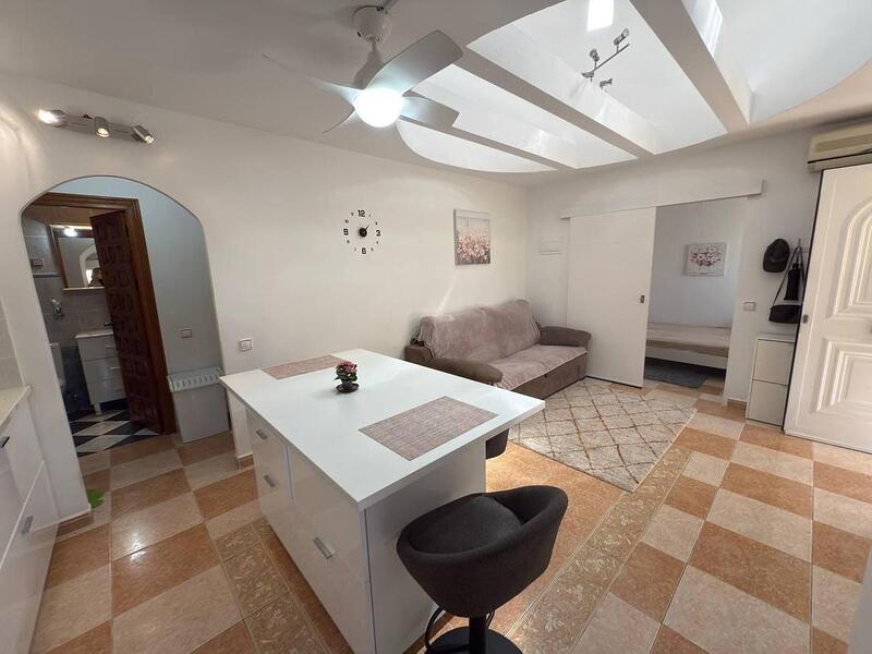 2 bedroom Townhouse for sale