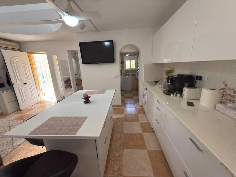2 bedroom Townhouse for sale