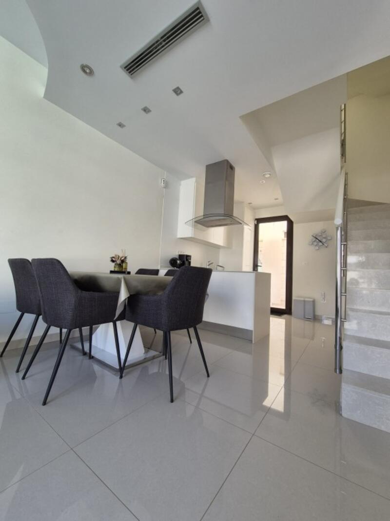 3 bedroom Country House for sale