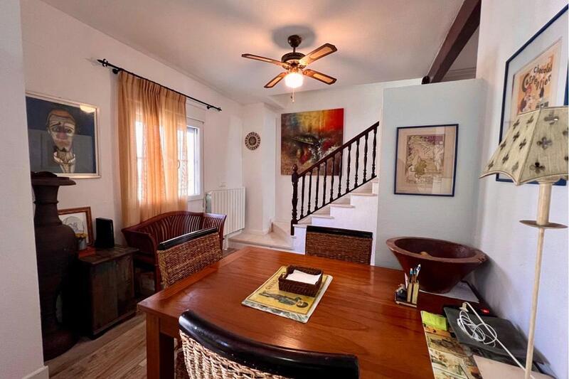 4 Schlafzimmer Landhaus zu verkaufen