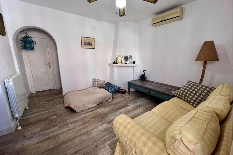 4 Schlafzimmer Landhaus zu verkaufen