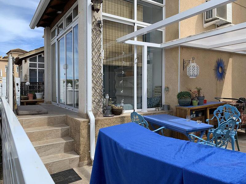 4 Schlafzimmer Landhaus zu verkaufen
