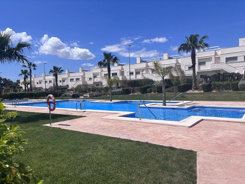 Lejlighed til salg i Vistabella Golf, Alicante