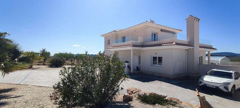 4 bedroom Villa for sale