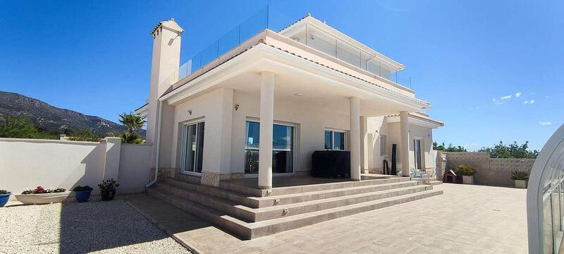 4 bedroom Villa for sale