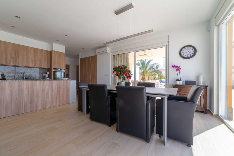 4 Cuarto Villa en venta