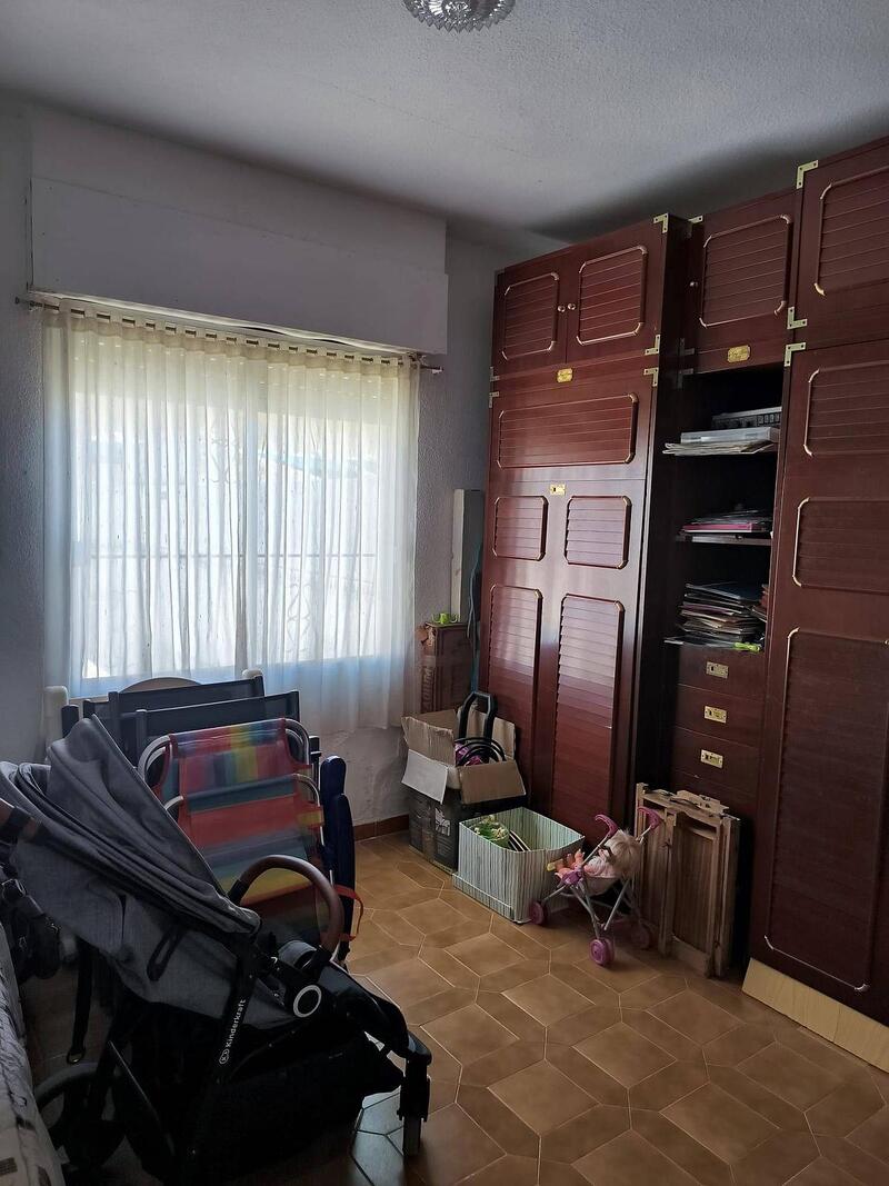 7 Schlafzimmer Stadthaus zu verkaufen