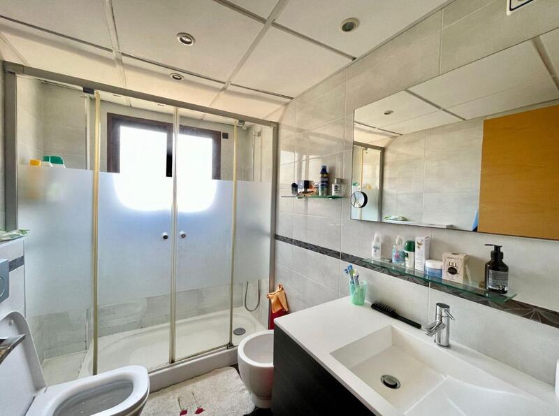 3 bedroom Apartment for sale