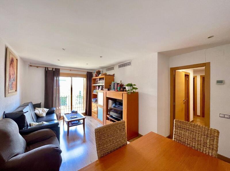 3 bedroom Apartment for sale