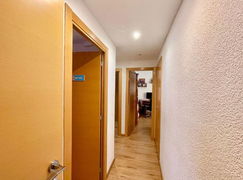 3 bedroom Apartment for sale