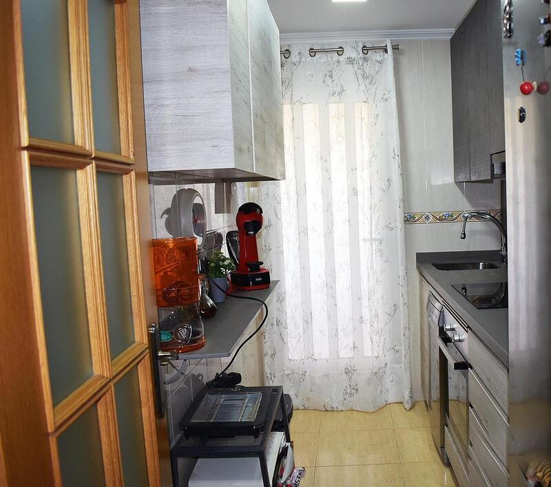 4 slaapkamer Gezinswoning Te koop