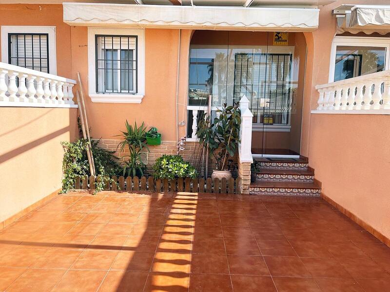 4 slaapkamer Gezinswoning Te koop