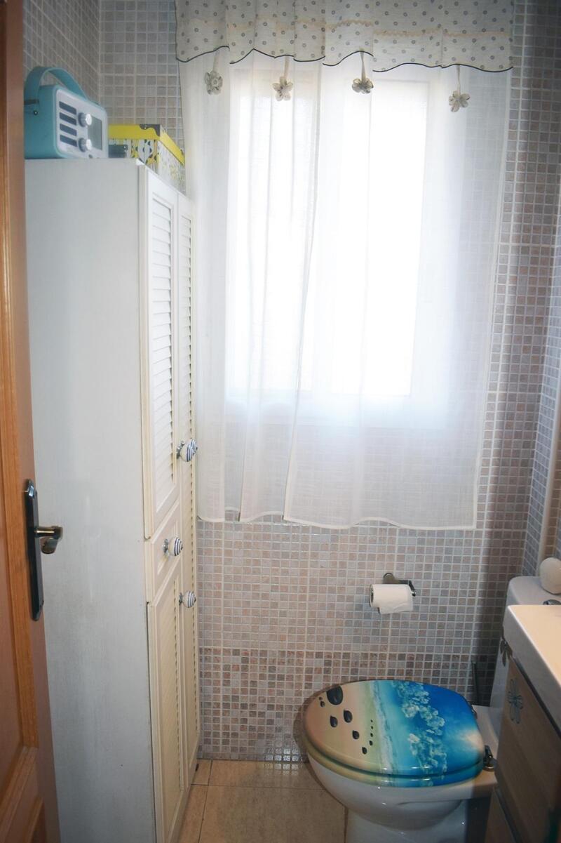 4 slaapkamer Gezinswoning Te koop