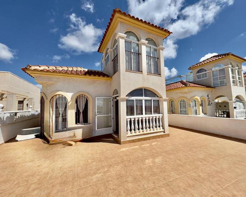 Villa for sale in Algorfa, Alicante