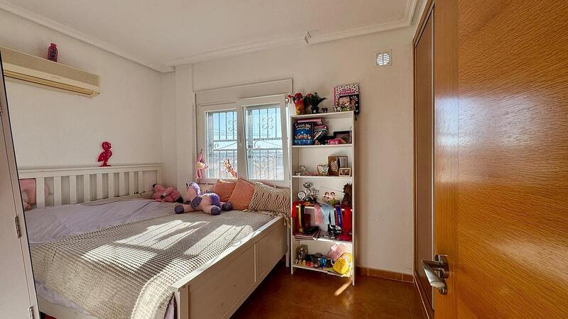 4 Cuarto Villa en venta