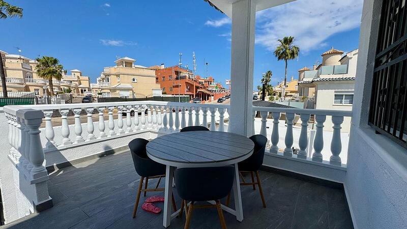 4 Cuarto Villa en venta