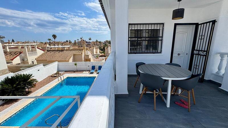 4 Cuarto Villa en venta
