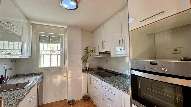 4 Cuarto Villa en venta