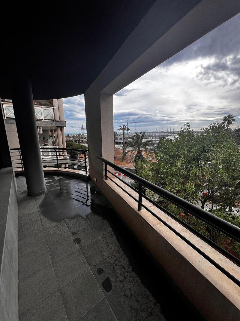 Apartment for sale in Torrevieja, Alicante