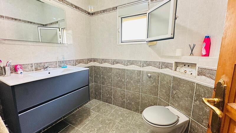 2 спальная комната городская тюрьма продается
