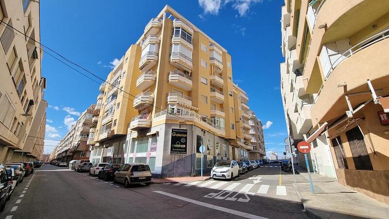 Apartment for sale in Torrevieja, Alicante