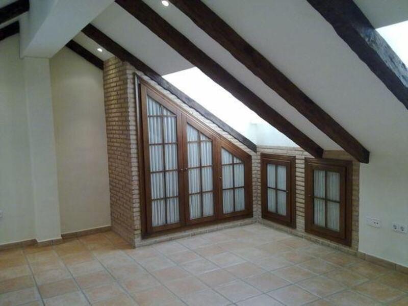 3 slaapkamer Gezinswoning Te koop