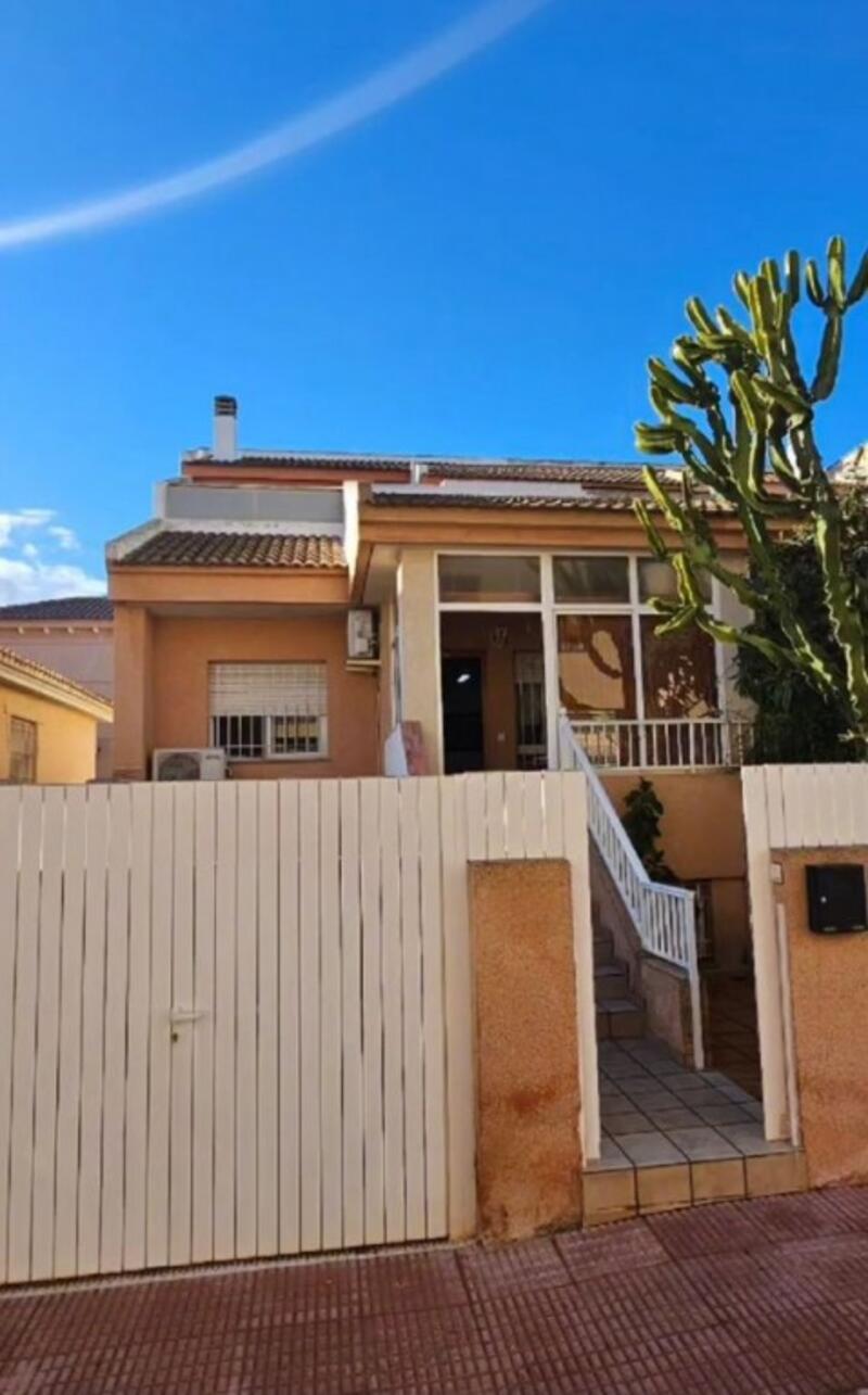 Townhouse for sale in Los Alcazares, Murcia