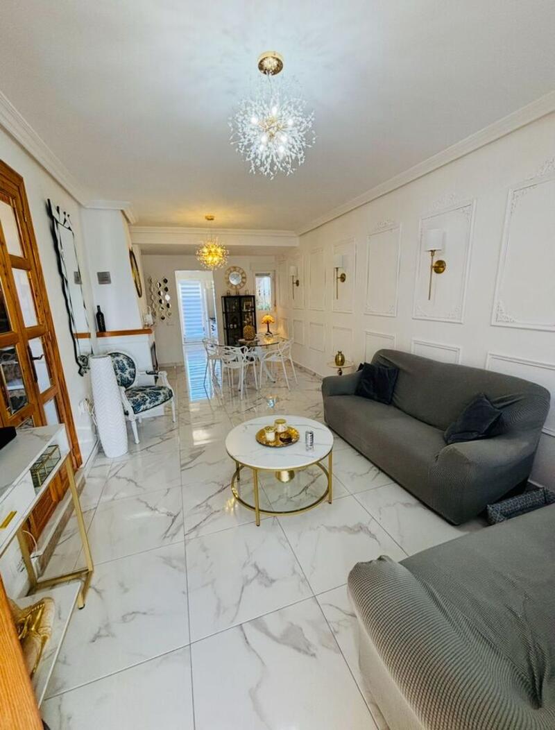 3 bedroom Townhouse for sale