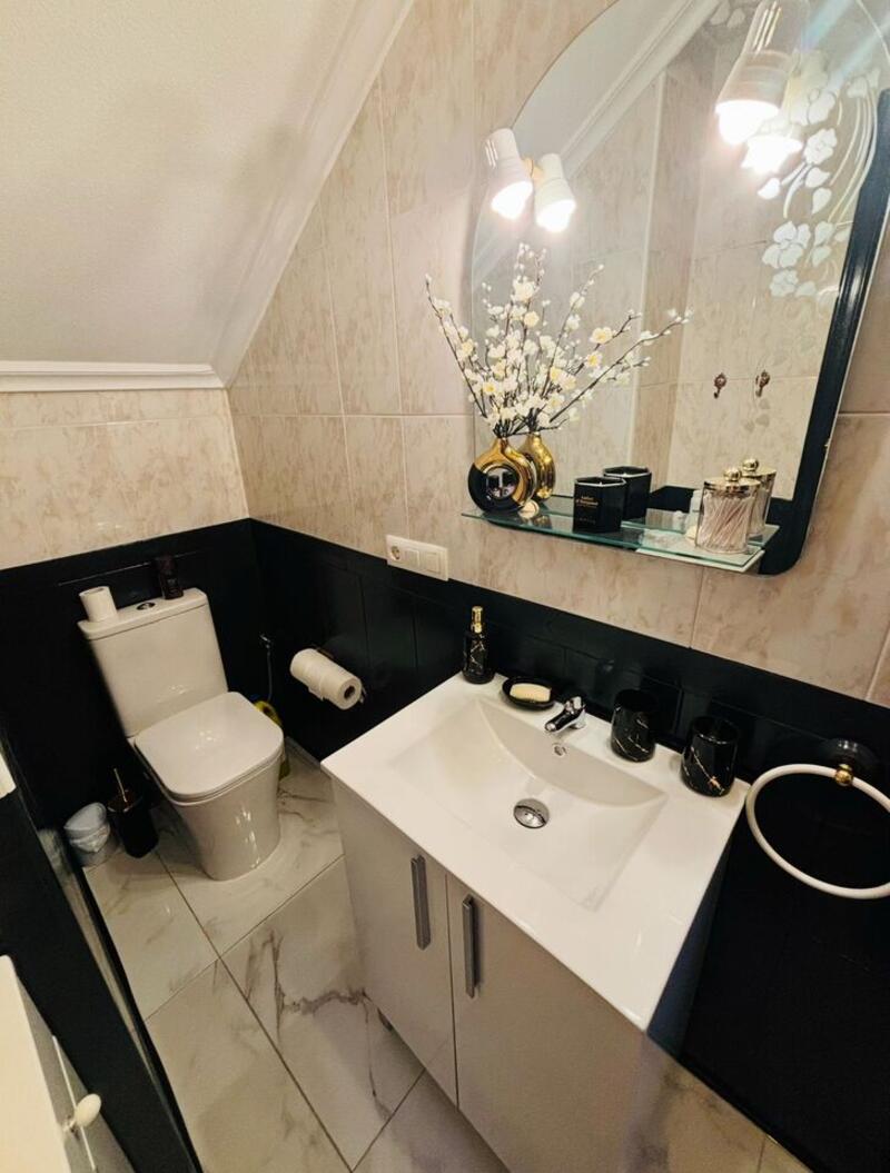3 bedroom Townhouse for sale