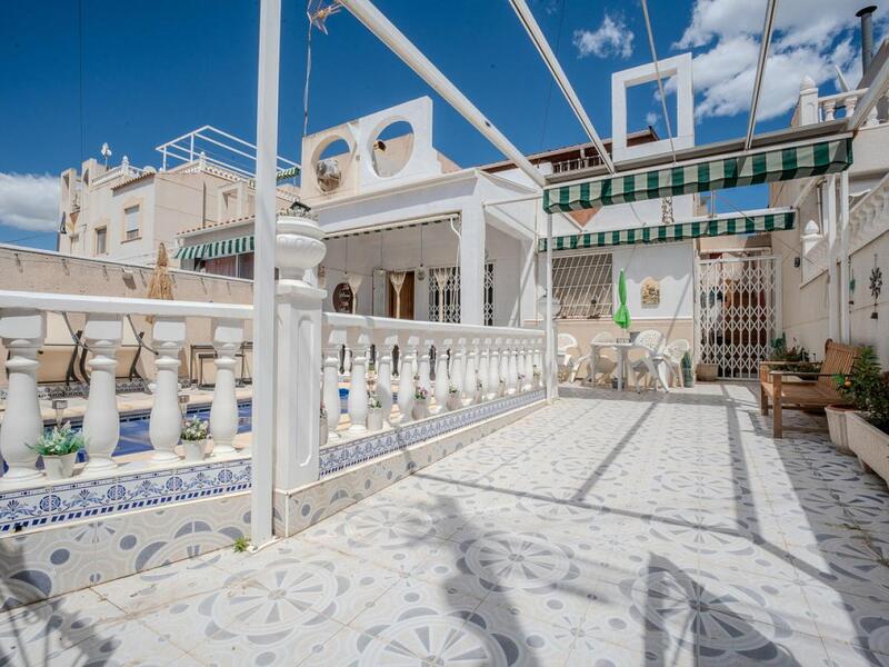 квартира продается в Torrevieja, Alicante