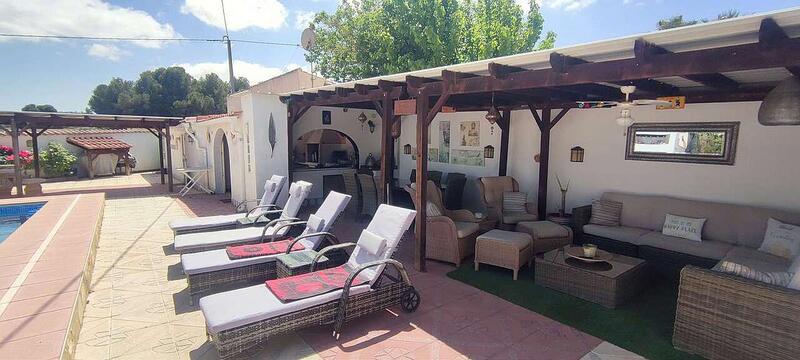 4 Cuarto Villa en venta